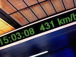 Tren Maglev a máxima velocidad