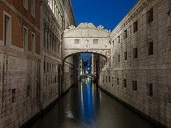 Puente de los Suspiros