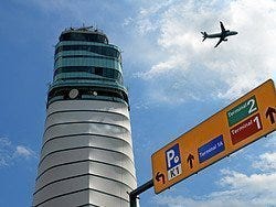 Aeropuerto de Viena, Torre de Control