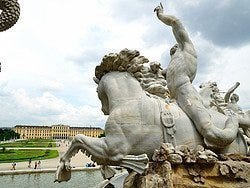 Palacio Schönbrunn, fuente de Neptuno
