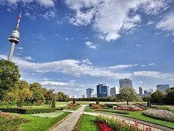 Parque Danubio y Torre Danubio
