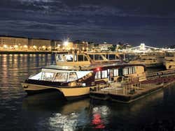 L'un des bateaux parcourant le Danube