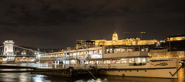 Dîner-croisière et musique en direct 19h00