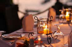 Crociera con cena e spettacolo