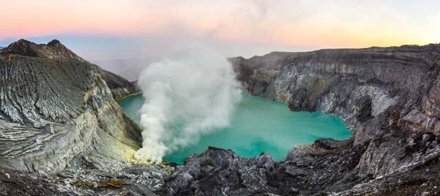 East Java Volcano Tour: 3 Days from Surabaya to Bali