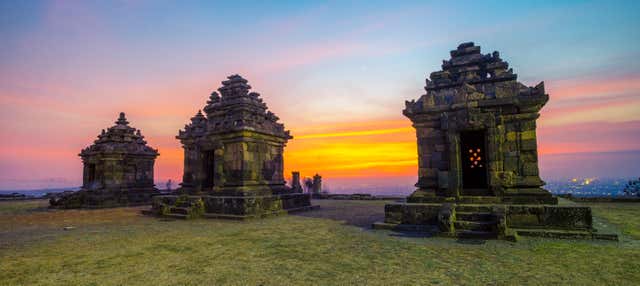 Tour por Yogyakarta y los templos Prambanan y Borobudur