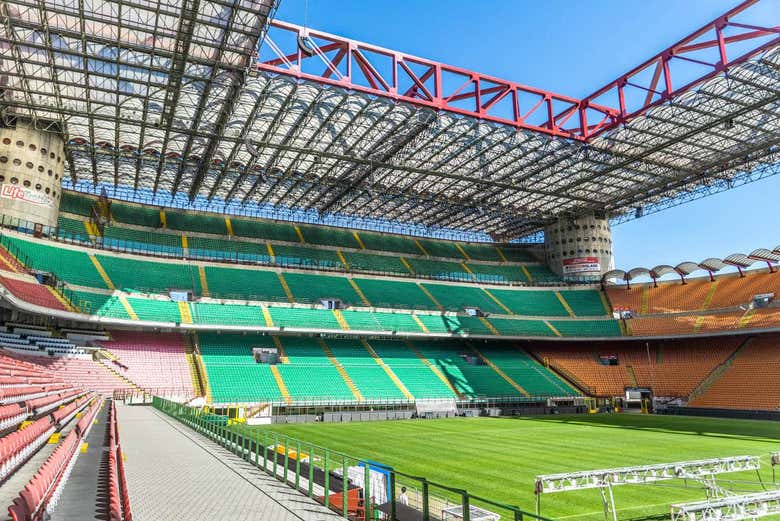 Tour de fútbol por el estadio San Siro y el museo Casa Milan, Milán