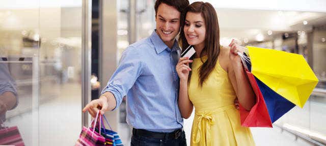 Tour dello shopping nel Vicolungo Outlets
