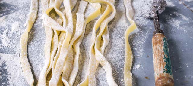 Clase de cocina italiana con comida