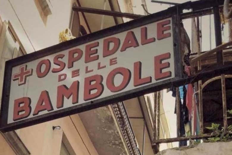 Tour dell'Ospedale delle Bambole + Degustazione di gelato, Napoli Tour dell'Ospedale delle Bambole + Degustazione di gelato, Napoli