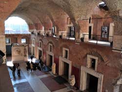 Mercado de Trajano, interior