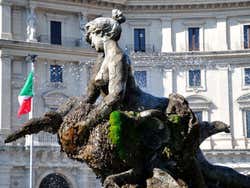 Plaza de la República, Fuente de las Ninfas