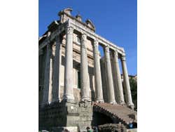 Templo de Antonino y Faustina
