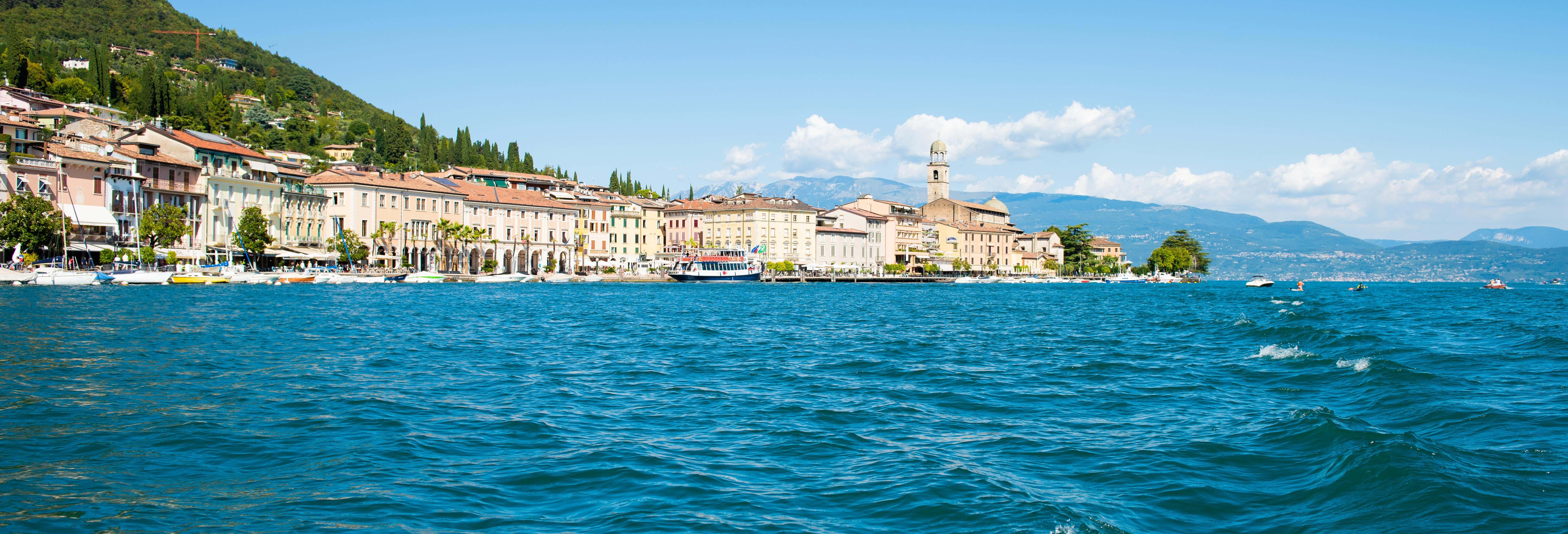 Paseo en lancha rápida por el lago de Garda