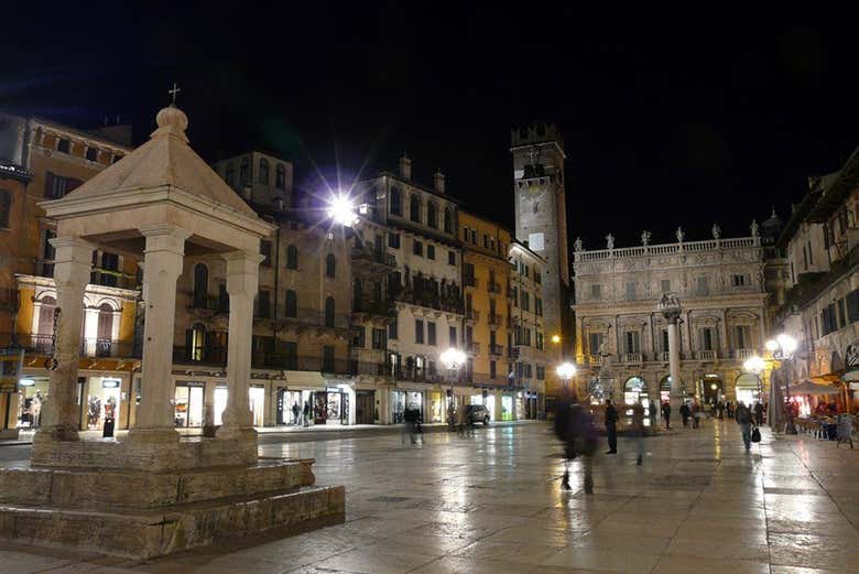 Piazza delle Erbe Piazza delle Erbe