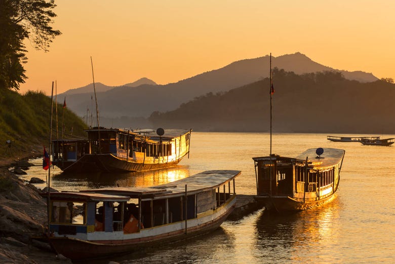 mekong river cruise vientiane to luang prabang