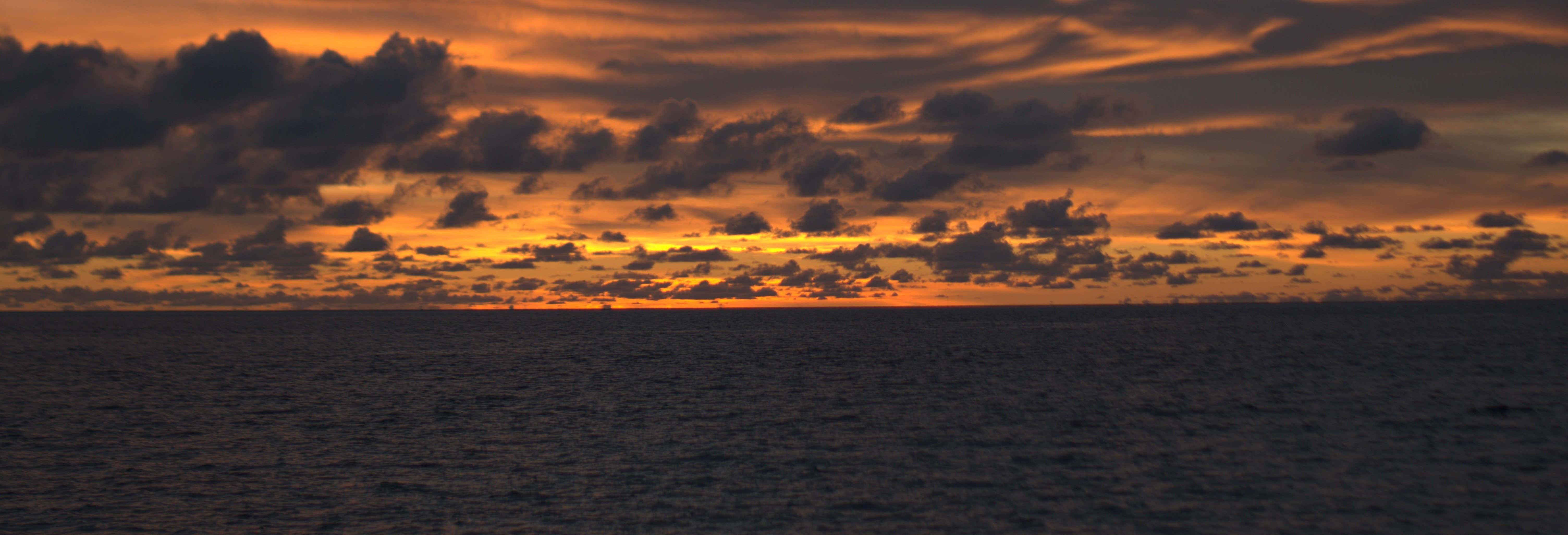 Passeio de barco ao entardecer + Snorkel