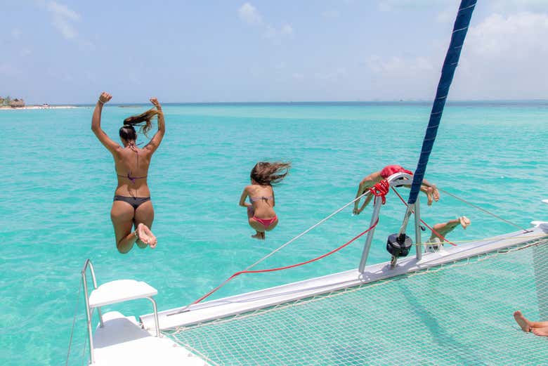 catamaran-isla-mujeres