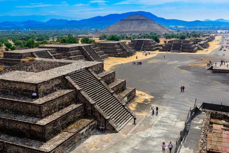 Teotihuacán Pyramids Sunrise Tour, Mexico City