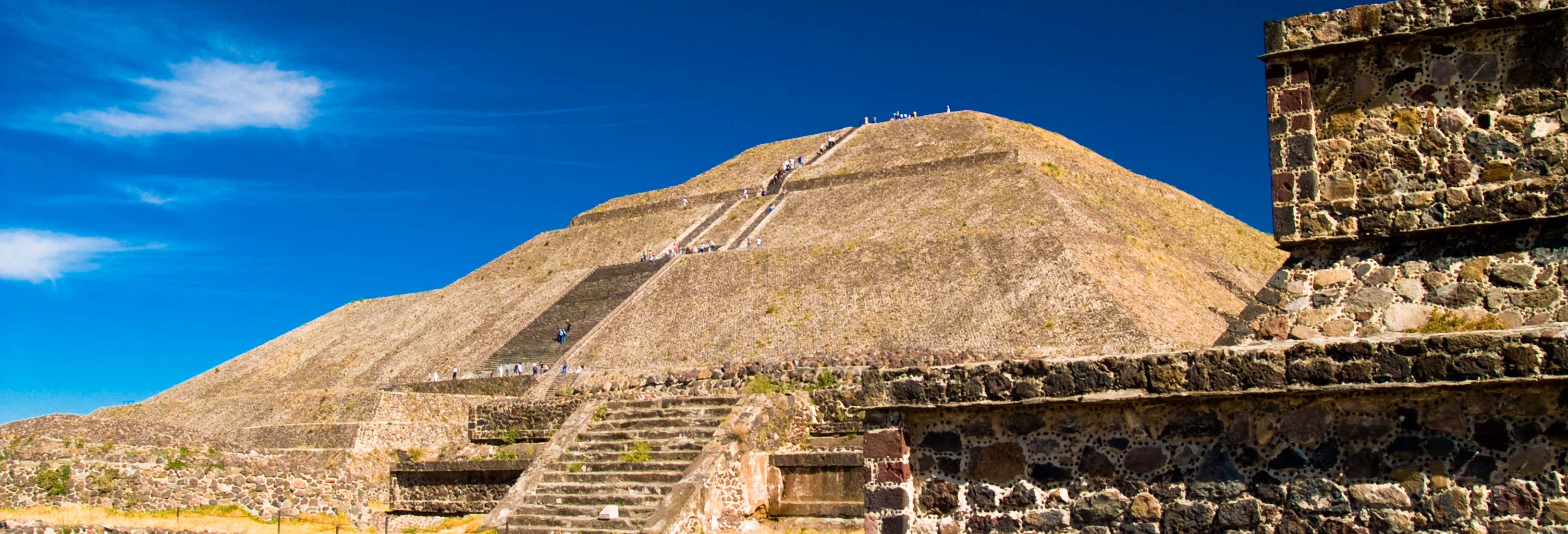 Teotihuacán, Guadalupe Basílica and Tlatelolco Day Trip