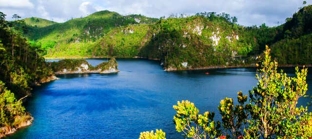 Montebello Lakes & El Chiflón Waterfalls Tour