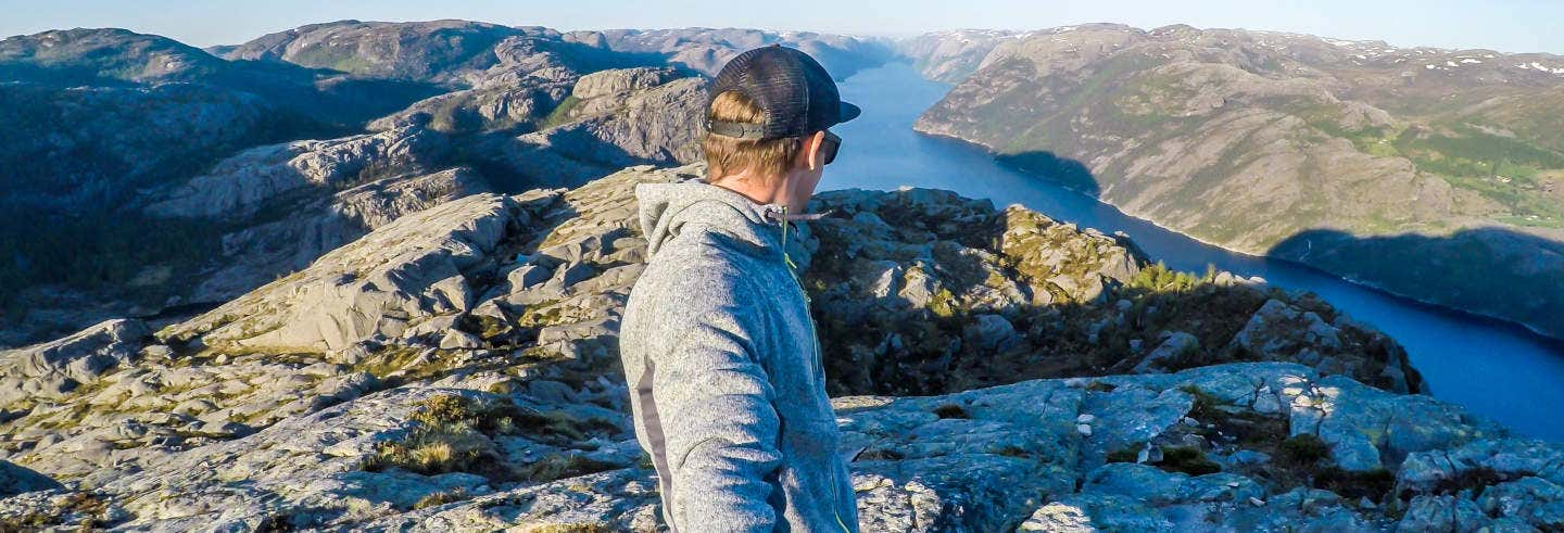Trilha por Preikestolen + Passeio de barco pelos fiordes