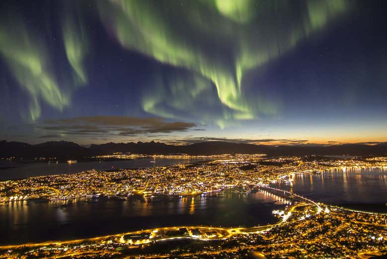 Northern Lights Holidays Tromso Norway Shelly Lighting