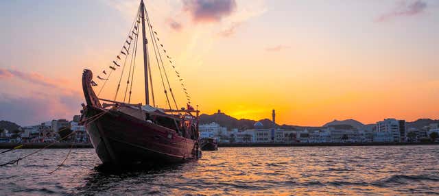 Dîner-croisière au coucher du soleil dans Mascate