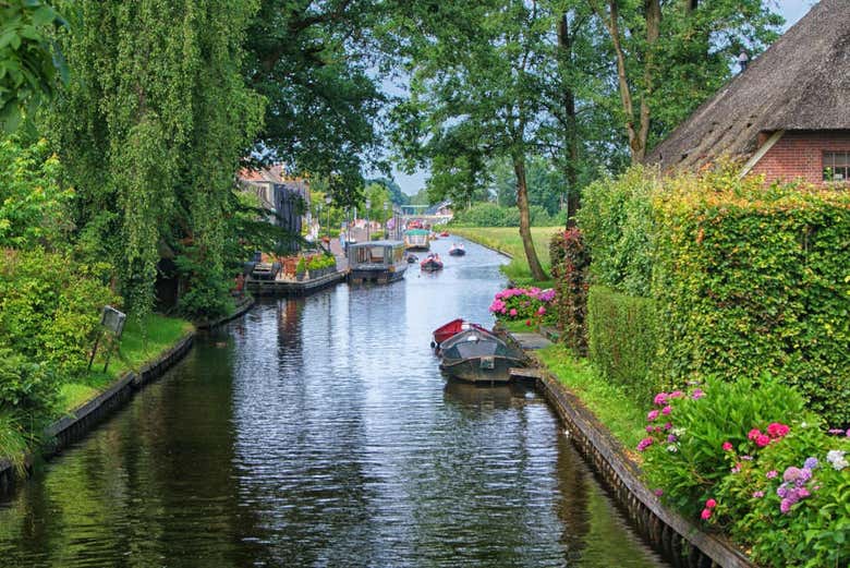 Giethoorn Trip From Amsterdam - Introducing Amsterdam