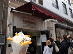 Prato tipico de Amsterdam, as batatas fritas