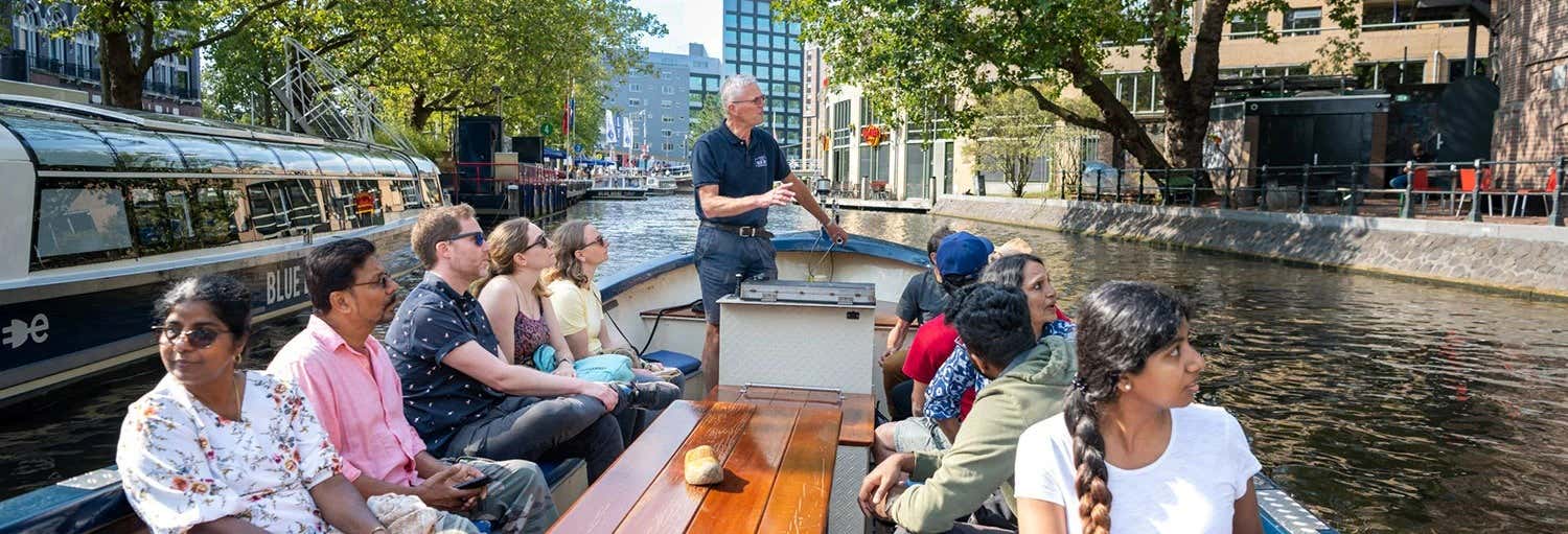 Paseo en barca por los canales