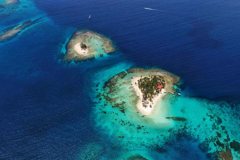 El archipiélago de San Blas visto desde el aire