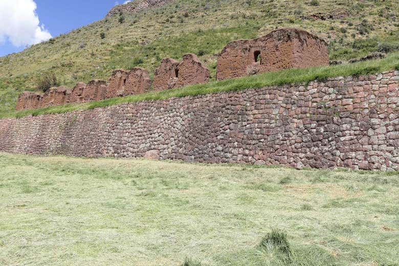 huchuy calca peru