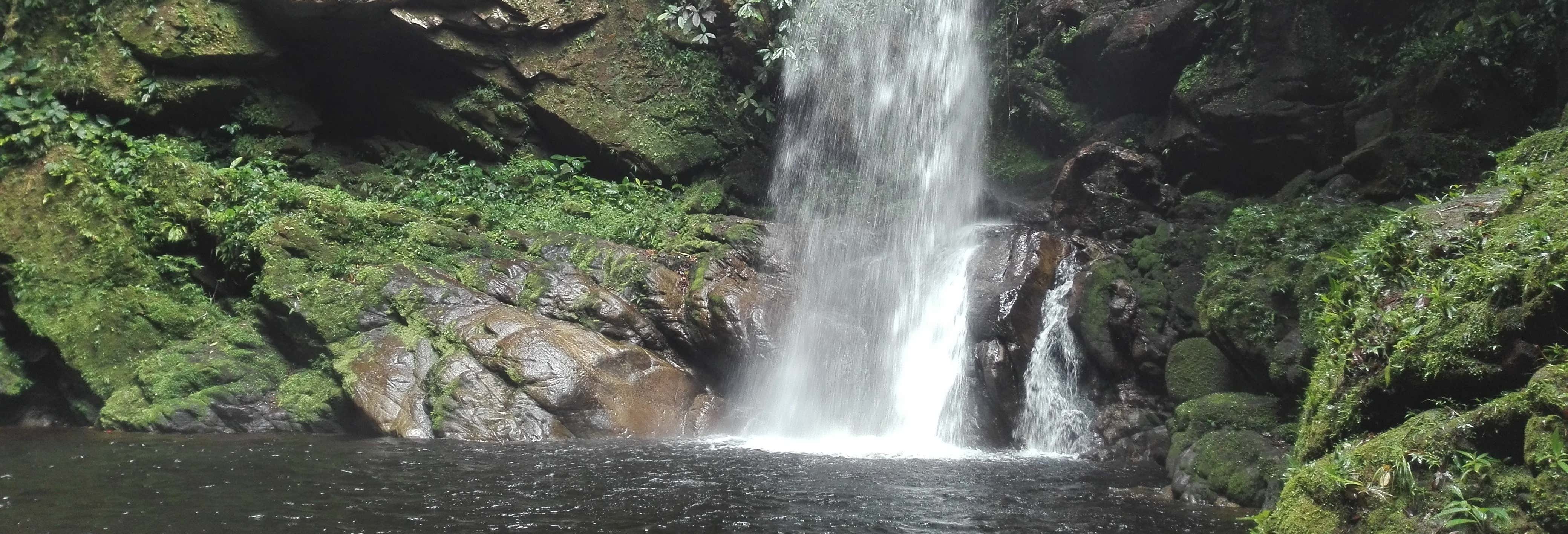Senderismo por la Catarata de Huacamaillo