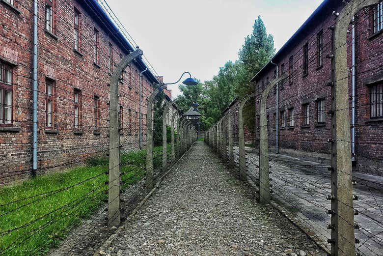 Visitando Auschwitz II ou Auschwitz-Birkenau