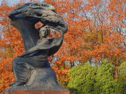 Estatua a Chopin