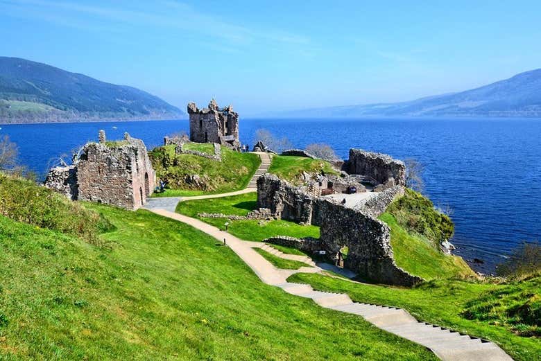 Castillo de Urquhart y Lago Ness