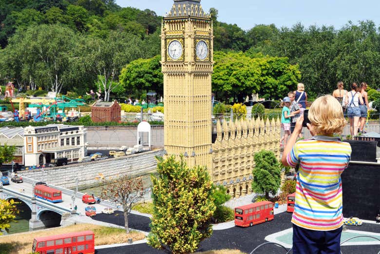 travel legoland to london