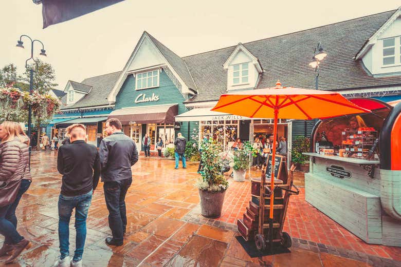 Bicester Village Train Day Pass from London