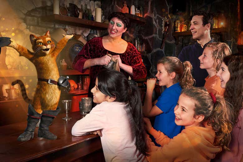 Gato de botas dançando