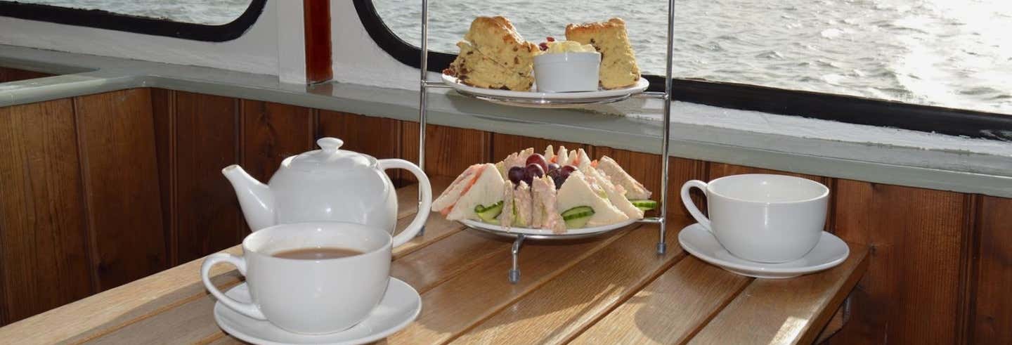 Paseo en barco por Poole con comida
