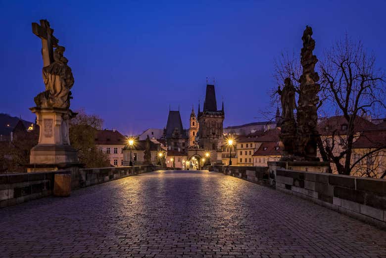 Evening Walking Tour of Prague - IntroducingPrague.com