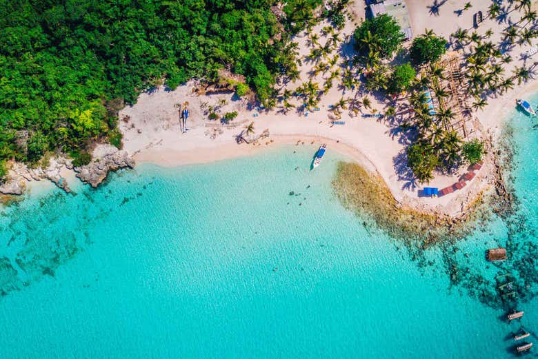 Catamaran Cruise To Saona Island From Punta Cana Civitatis Com