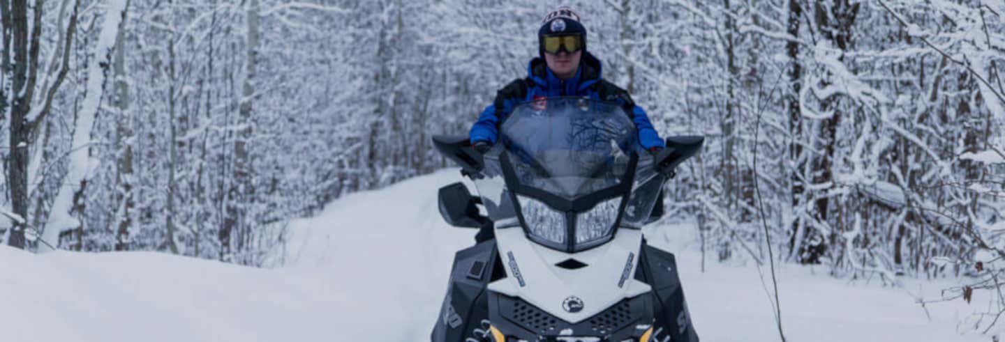 Aventura en moto de nieve