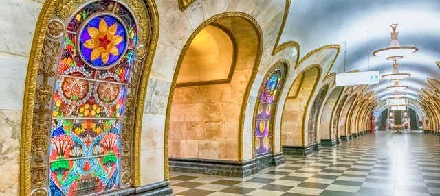 Visite guidée dans le métro de Moscou