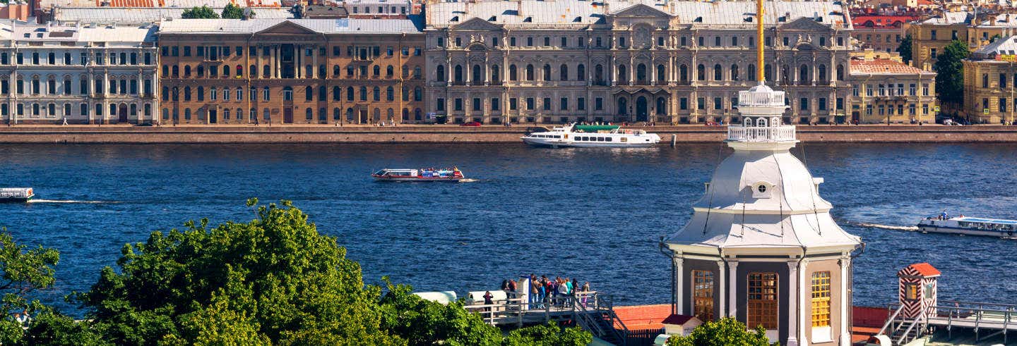 Paseo en barco por San Petersburgo