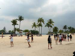 Siloso Beach, la playa más animada de Singapur