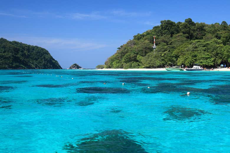 Snorkeling in the Islands of Koh Lanta, Ko Lanta Yai