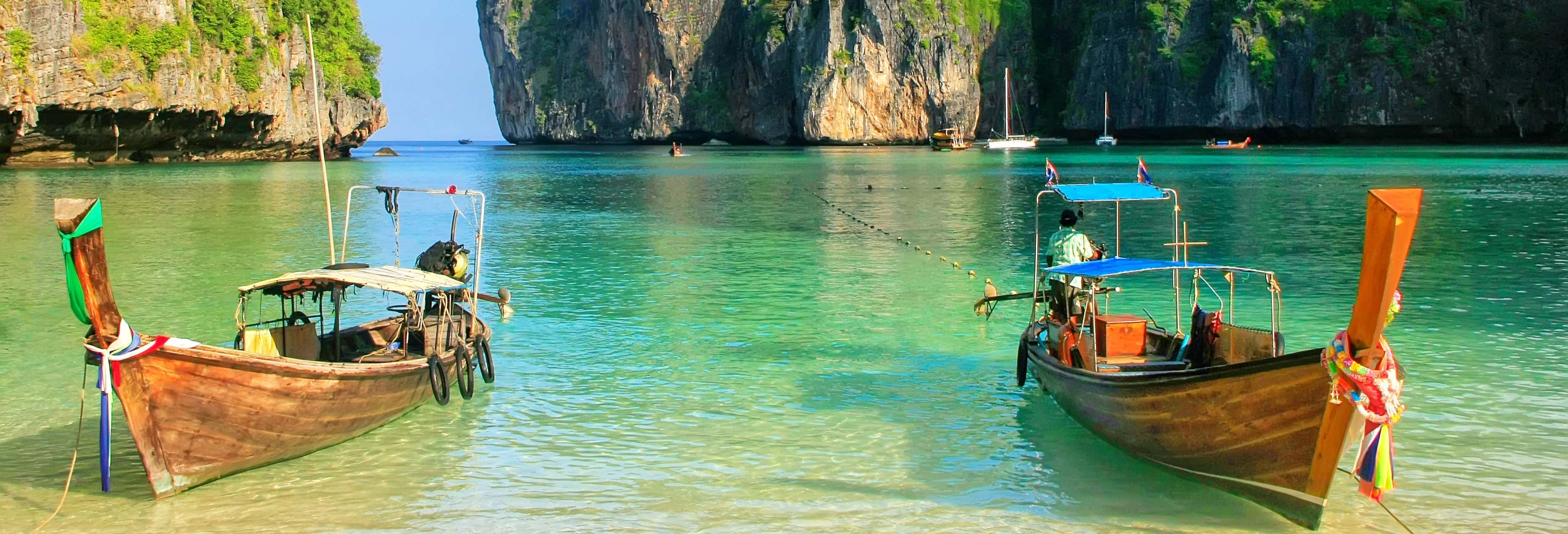 Ferry às ilhas Phi Phi