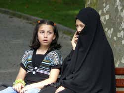 A mother and daughter in Gulhane Park